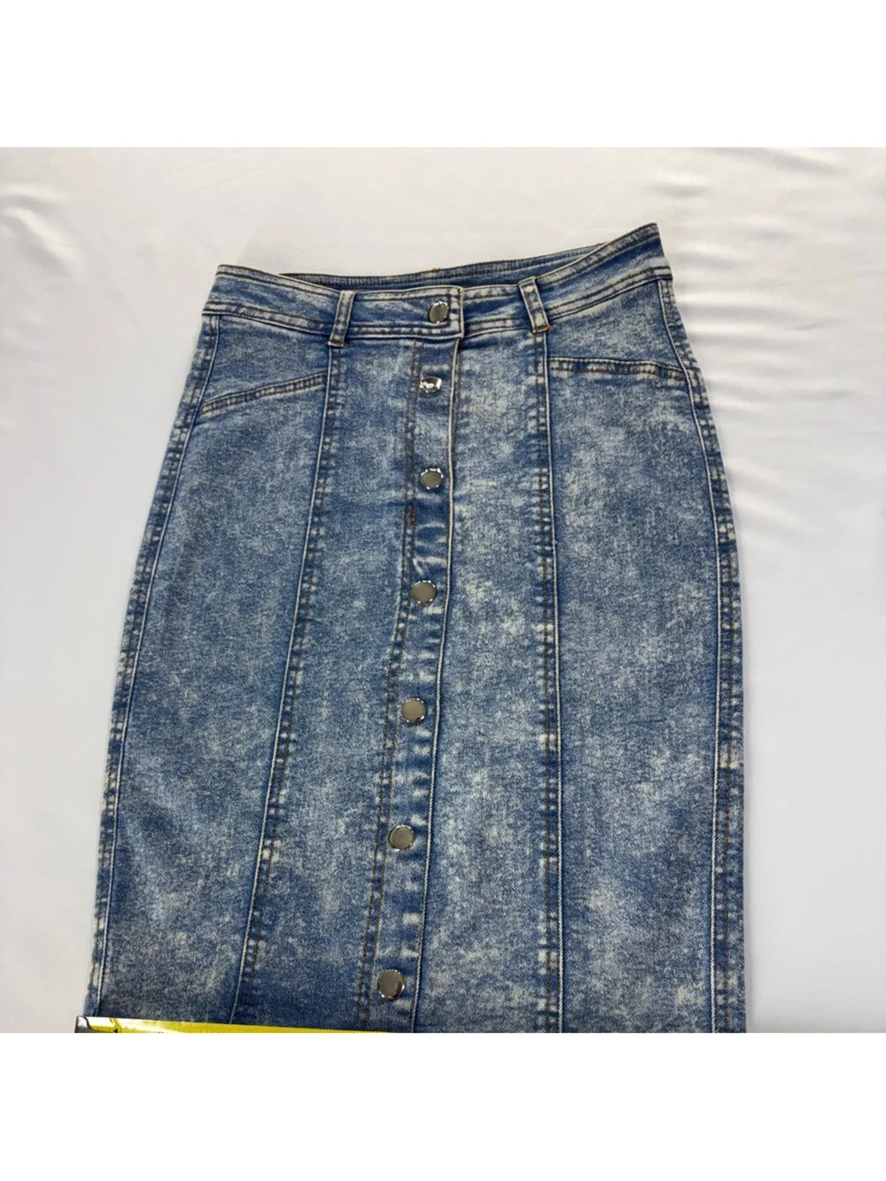 Marilyn Monroe Button Front Denim Pencil Skirt XS Acid Wash Stretch - Picture 9 of 9